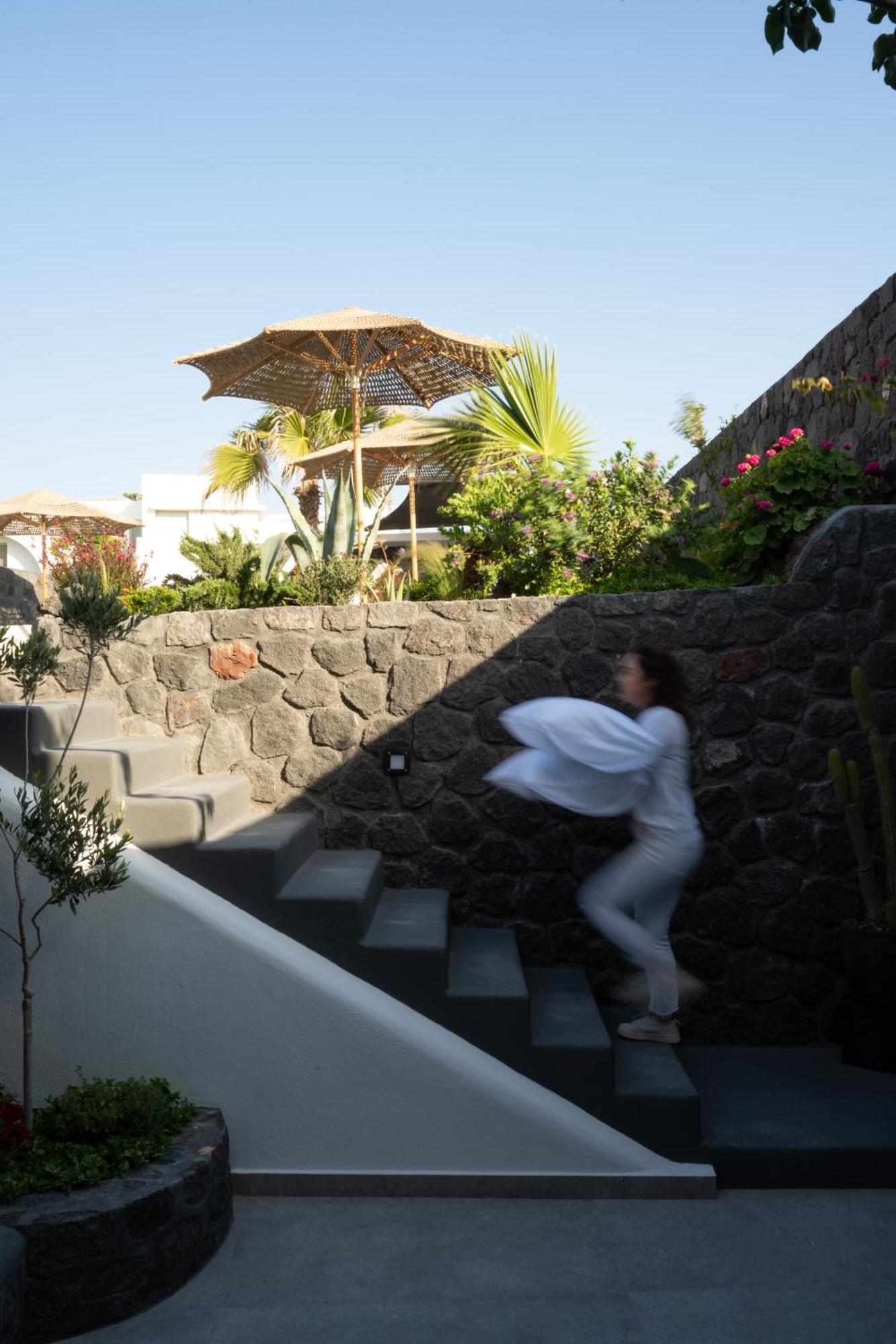 Santa Mar Eco Suites Karterados (Santorini) Exterior foto